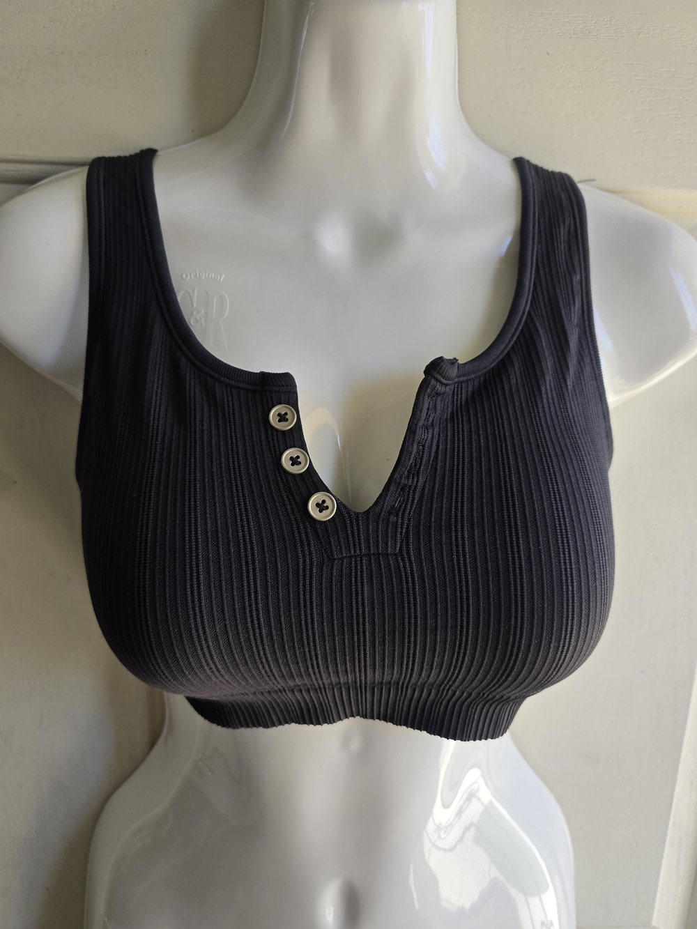 Gianni Bini Black Ribbed V-Neck Tank with Button Accent In Big Girls Medium